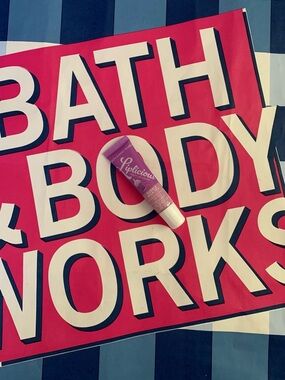 NWT Bath & Body Works Liplicious Bubble Milk Tea Lip Gloss
